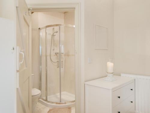 A bathroom at Bilsdale - 25566