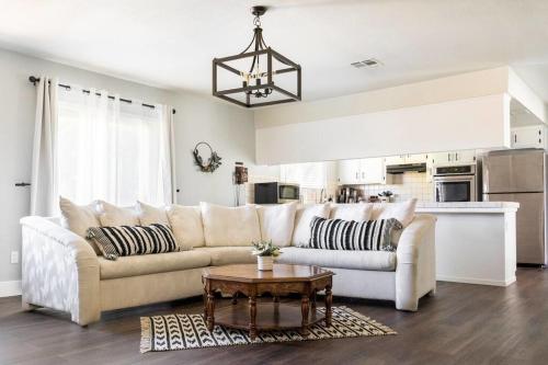 Cozy Country 3BR Pet Friendly and Near Wine Country
