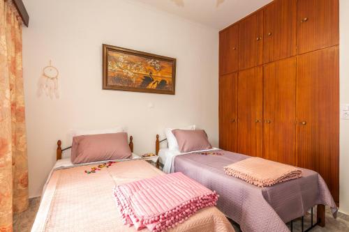 Stratos Seaside corner apartment