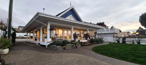 Bella White House by IRIS PROPERTIES! – Photos 2