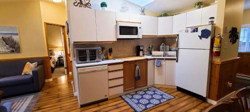 Seascape Cottage by IRIS PROPERTIES! – Photos 3