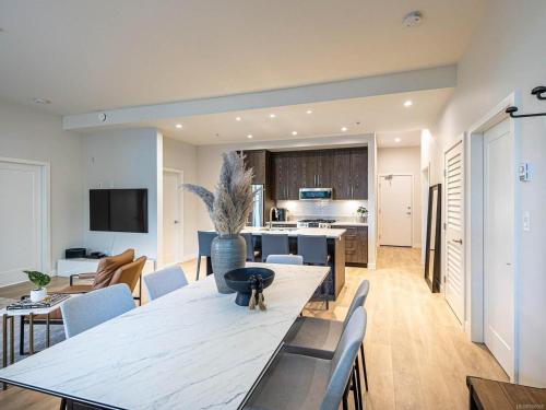 Sidney Executive Suite by IRIS PROPERTIES! – Photos 3