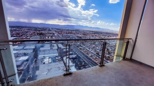 a view of a city from the top of a building at Luxury 53rd Flr Condo with Amazing Sunset View & Balcony NO ReFee at Palms Place in Las Vegas