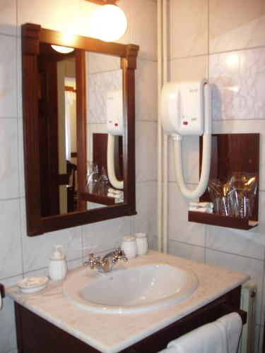 Un baño de Hotel St. Naum
