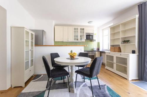 NEW ShalalaLiving Vienna - My Cosy Home near Schönbrunn - VthG
