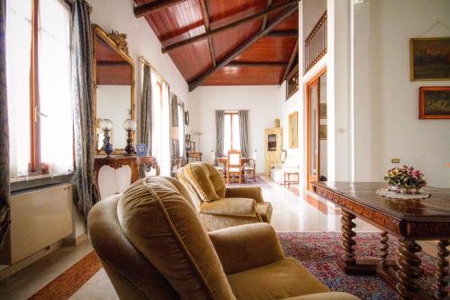 Alla Villa Liberty Bed & Breakfast – Photos 2