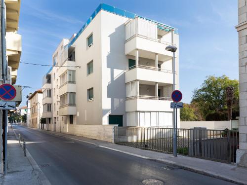 Modern city center home with terrace