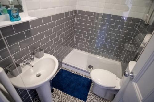 Koupelna v ubytování Cosy 1 Bed Apartment in the heart of Norwich