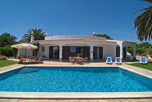 Villa Camena, private pool, sea view, residential area outside of the village Praia da Luz