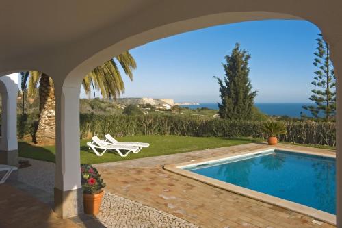 Villa Camena, private pool, sea view, residential area outside of the village Praia da Luz