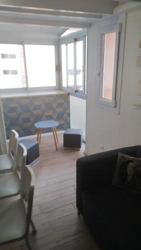 T3 Duplex, centre port, clim, garage, piscine photo 16