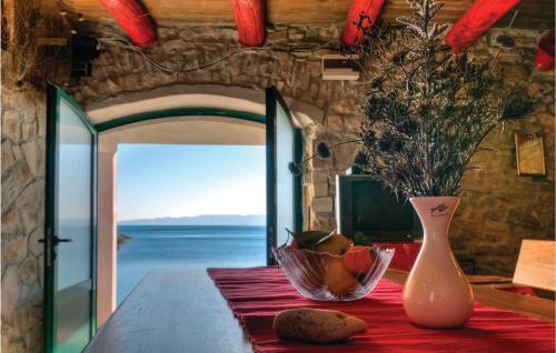 Fotografia z galérie ubytovania Awesome Home In Zastrazisce With House Sea View v destinácii Zastražišće
