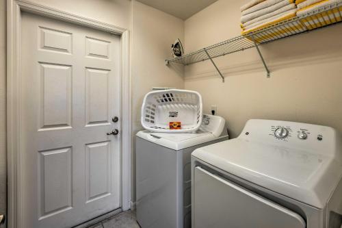 Resort Perks & Gas Grill: Spacious Davenport Haven photo 20