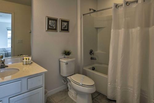 Resort Perks & Gas Grill: Spacious Davenport Haven photo 26