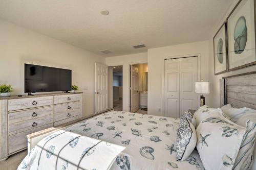 Resort Perks & Gas Grill: Spacious Davenport Haven photo 9