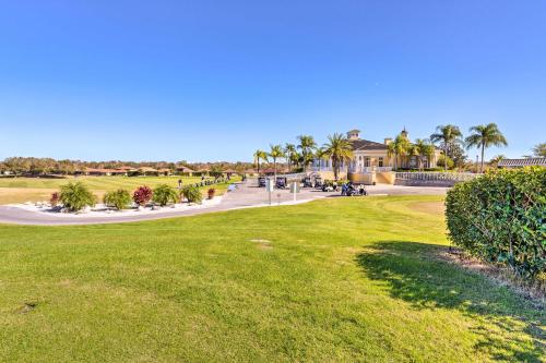Resort Perks & Gas Grill: Spacious Davenport Haven photo 8
