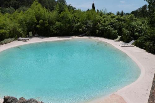 Πισίνα στο ή κοντά στο Mas provencal au vieux moulin