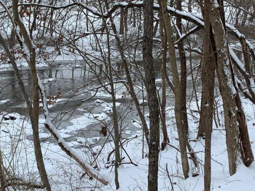 Το Cozy Creekside Cabin in the heart of Hocking Hills τον χειμώνα