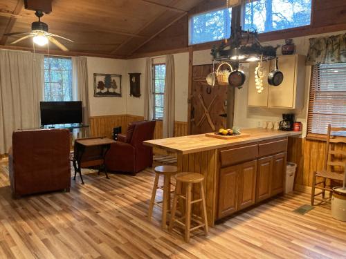Little Piney Cabin – Photos 5
