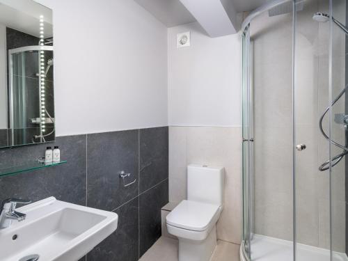 Ένα μπάνιο στο Apartment 5 Castlerigg