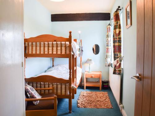 - une chambre avec 2 lits superposés dans l'établissement Farfield House, à Hetton