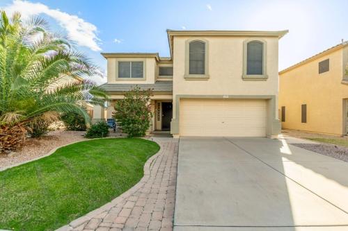 Gilbert Blue Oasis Inviting and fun with NO FEE heated pool! with private pool