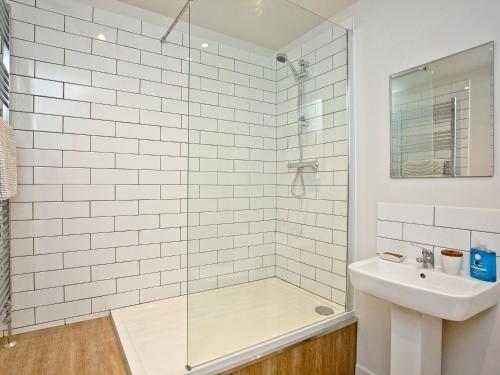 Kylpyhuone majoituspaikassa Below Decks
