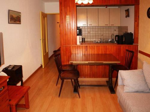 Photo de la galerie de l'établissement Studio spacieux pour 4 aux Orres proche pistes et commerces - FR-1-322-460, aux Orres