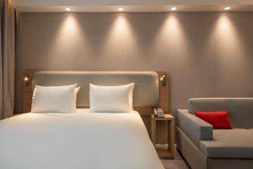 En eller flere senge i et værelse på Holiday Inn Express - Marne-la-Vallée Val d'Europe by IHG