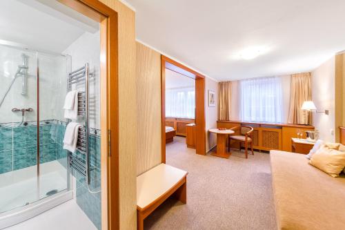 Koupelna v ubytování Hotel Sněžka