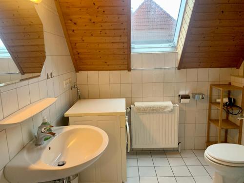 Koupelna v ubytování Große Freiheit Ferienhaus Dangast