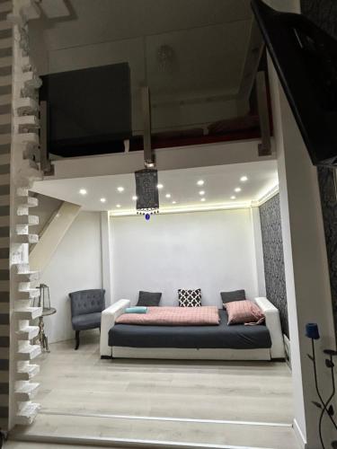 Posteľ alebo postele v izbe v ubytovaní Roland Apartment Downtown - Akácfa