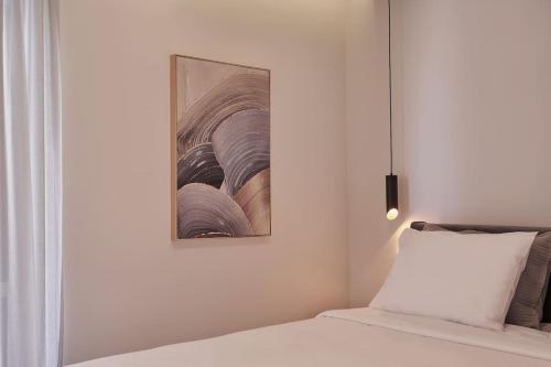 A Sunkissed retreat under the Acropolis