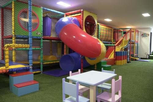 Dětský klub v ubytování Hotel La Serena