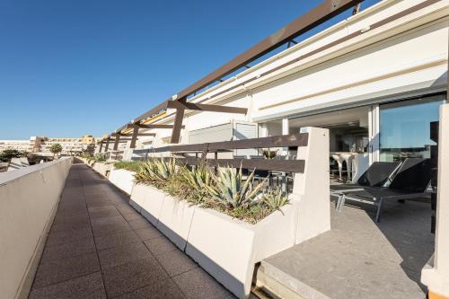 Le XO - Appartement luxe - coursive - terrasse - Port Nature 2 - Village Naturiste