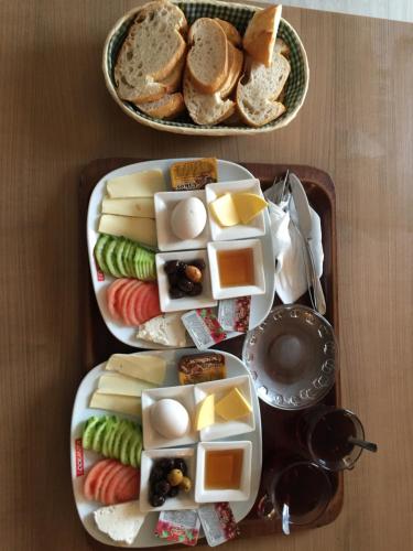 Makanan di atau berdekatan apartmen