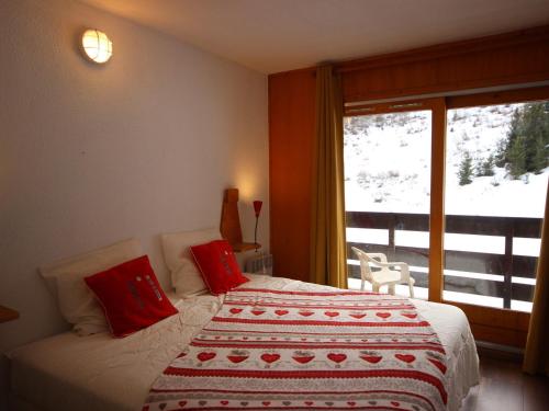 Appartement ski aux pieds avec balcon sud et parking - FR-1-411-867