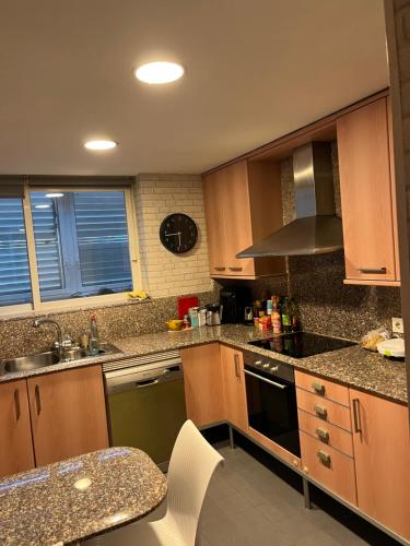 Apartamento Vila olimpica met 2 slaapkamers op 200meter van novia Icaria beach Barcelona