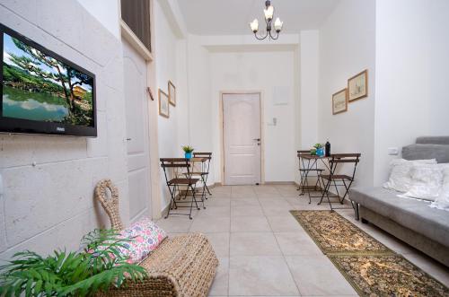 Gallery image of The Spirit Of Tzfat Villa in Safed