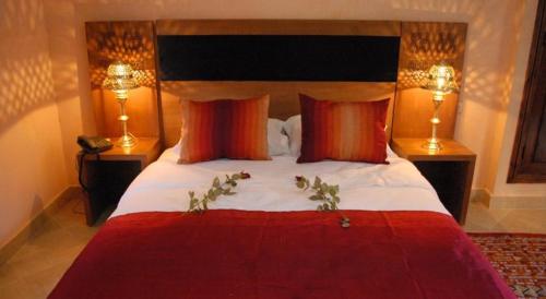 馬拉喀什之家酒店房間的床