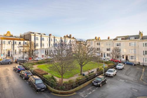 Serenity Square - Wow location central Brighton sleeps 4 photo 7