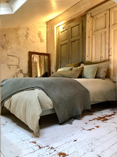 Charming and Design Attic Loft Central Milan in coolest area Navigli Ticinese photo 6