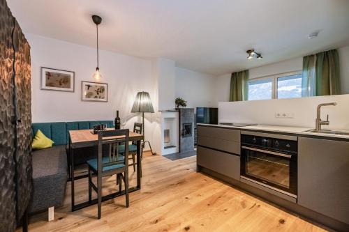 Kuchyňa alebo kuchynka v ubytovaní Berg Apartment-Berg im Drautal