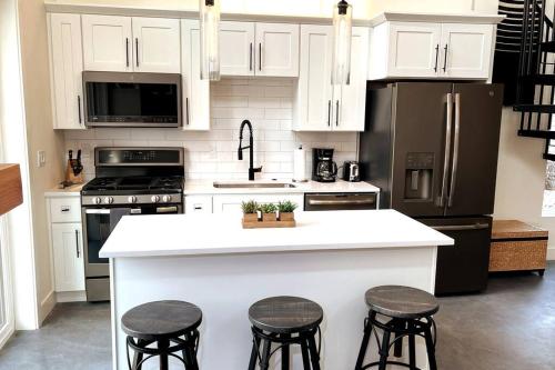 Gallery image of BRAND New Upscale Home- BEST location! in Whitefish