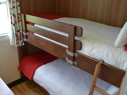Katil dua tingkat atau katil-katil dua tingkat dalam bilik di Olive - Uk12694