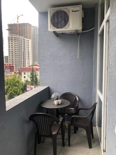 Balkon atau teras di Batumi Apartment