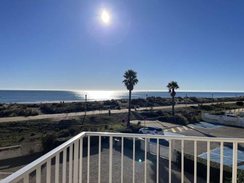 Appartement à 2 pas de la plage avec terrasse et parking - FR-1-387-186