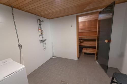 Koupelna v ubytování Stella Lapponia Two Floors 200 Sqm