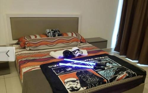 un par de camas en una habitación en Star Wars Evo Bangi, en Bandar Baru Bangi