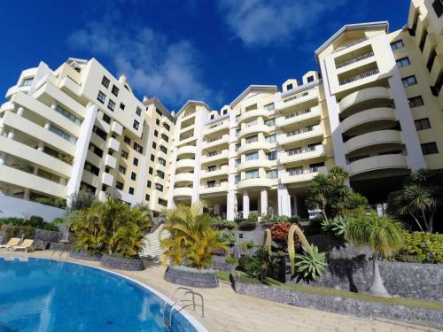 Superior Rentals - Beachfront Penthouse